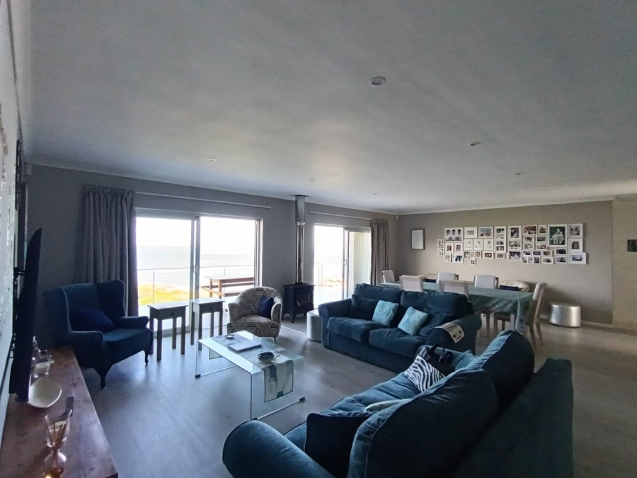 5 Bedroom Property for Sale in Kleinbaai Western Cape